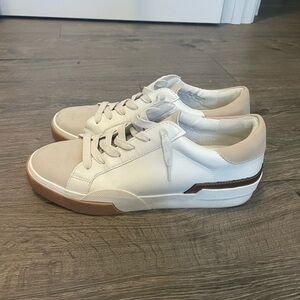 DV by Dolce Vita Harryson Sneaker